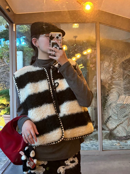 Zwart-Wit Teddy Knit Gilet – Gestreept – Oversized Fit ( zwart-wit ) - Mykstyle